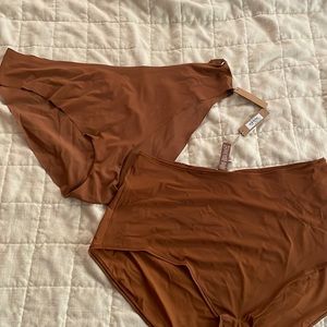 Brand new SKIMS panties 4x , (2)